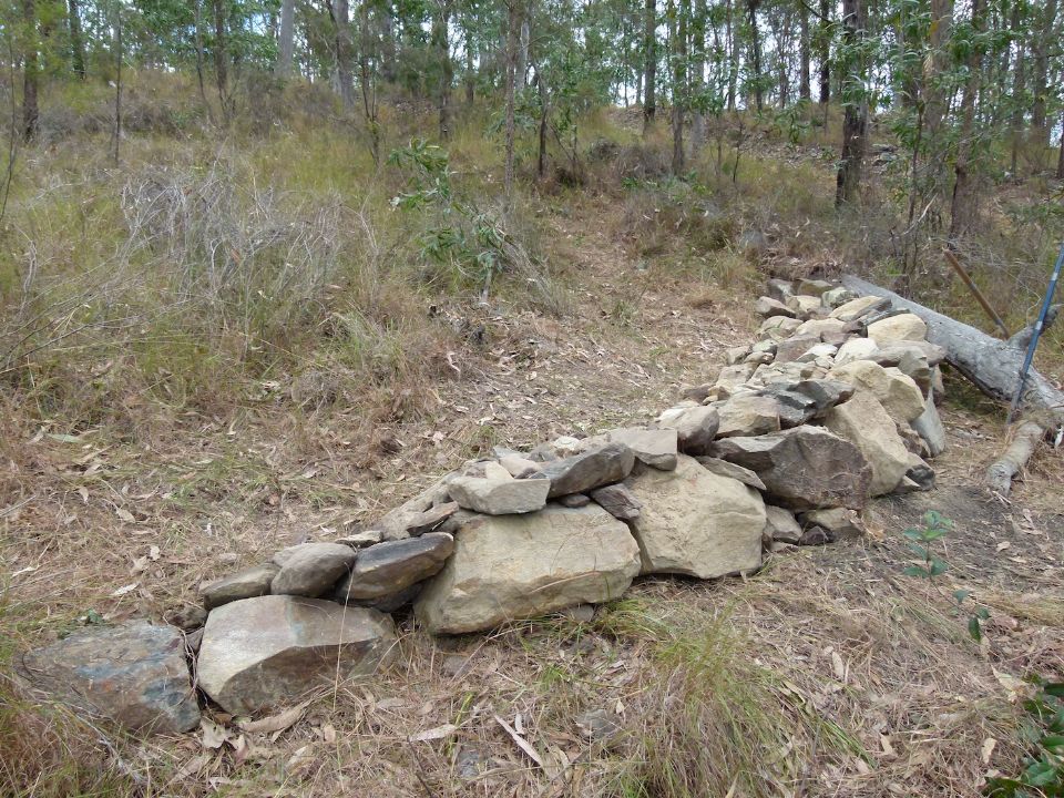The wall grows from below 